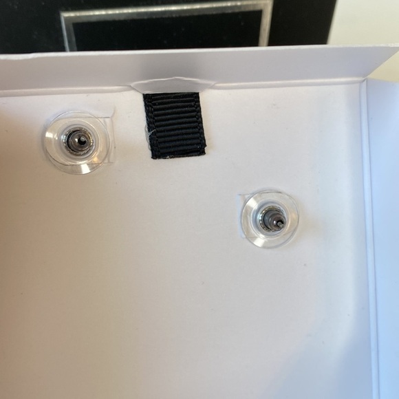 Scroll & Dot Earrings - Picture 9 of 10